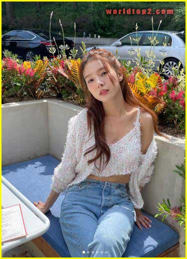 Kim So-eun hot and sexy