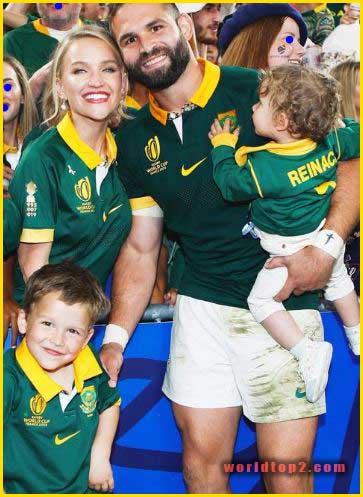 Cobus Reinach with his children and wife