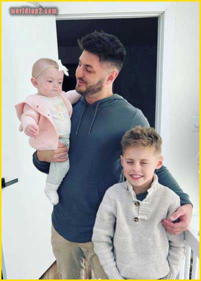 Derek Lipp with his son and daughter