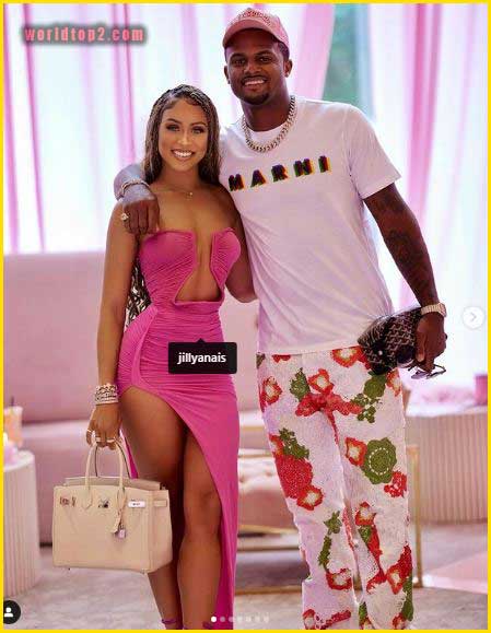 Deshaun Watson with his girlfriend