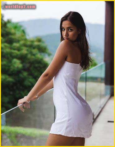 Mikaela Lafuente hot and sexy