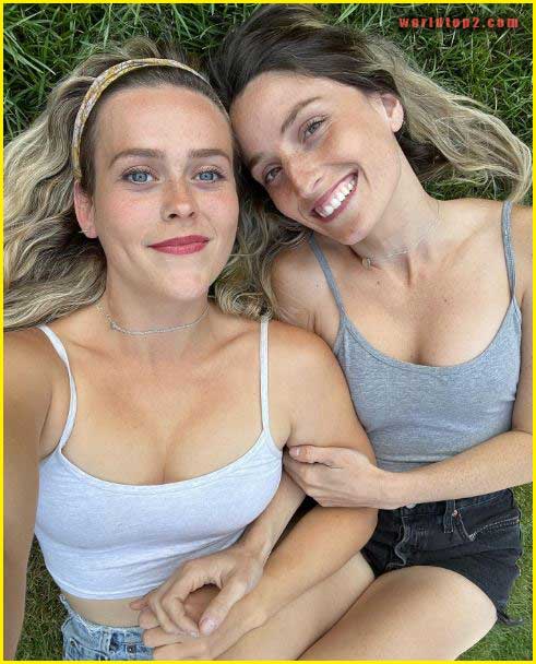 Jazmyn Canning with Crystal Drinkwalter