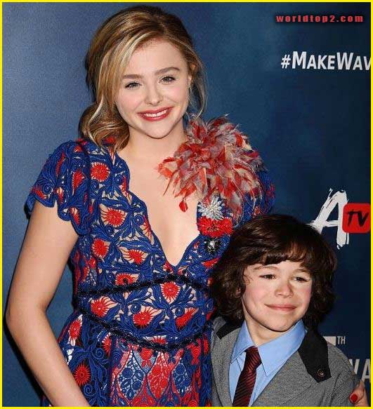 Zackary Arthur childhood photo with an actress
