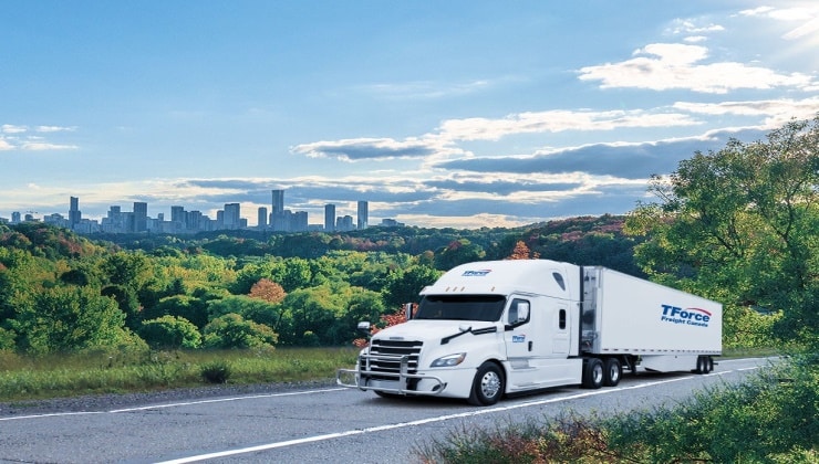 Shipping from Canada to the US Navigating Cross-Border Logistics
