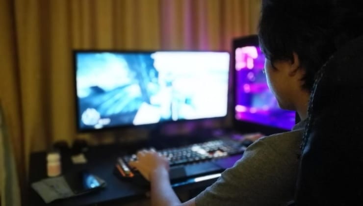 Breaking the Mold: Gender Representation in Online Gaming