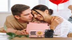 Tech Behind Retro Bluetooth Speakers: Old Look, New Sound