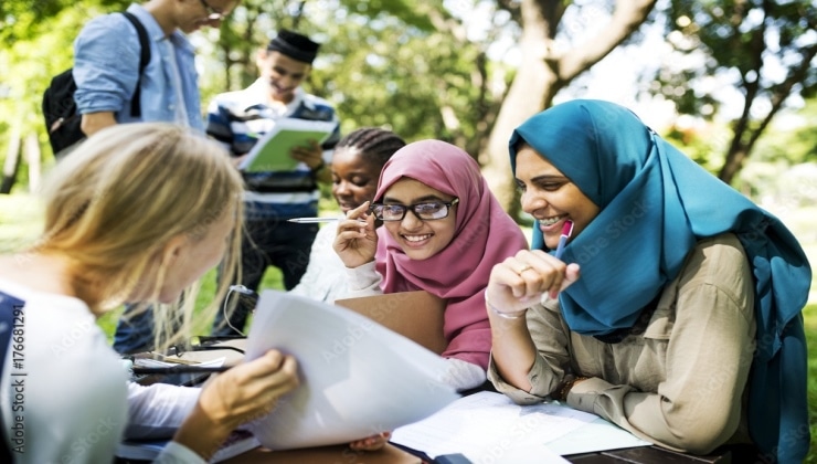 The Experiences of Muslim Female Students in Diverse College Settings